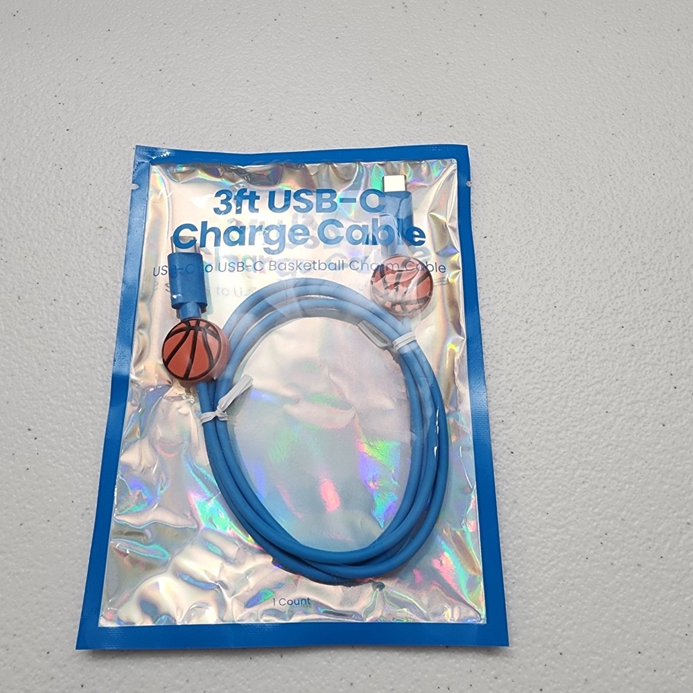 Wired Earbuds 3.5 AUX CABLE/ 3FT CHARGE CABLE USB-C Basketball Charm Brand New